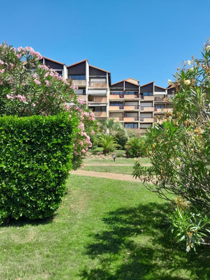 Joli 2 Pieces Sur Le Port Avec Piscine, Terrasse, Parking Apartamento Capbreton Exterior foto