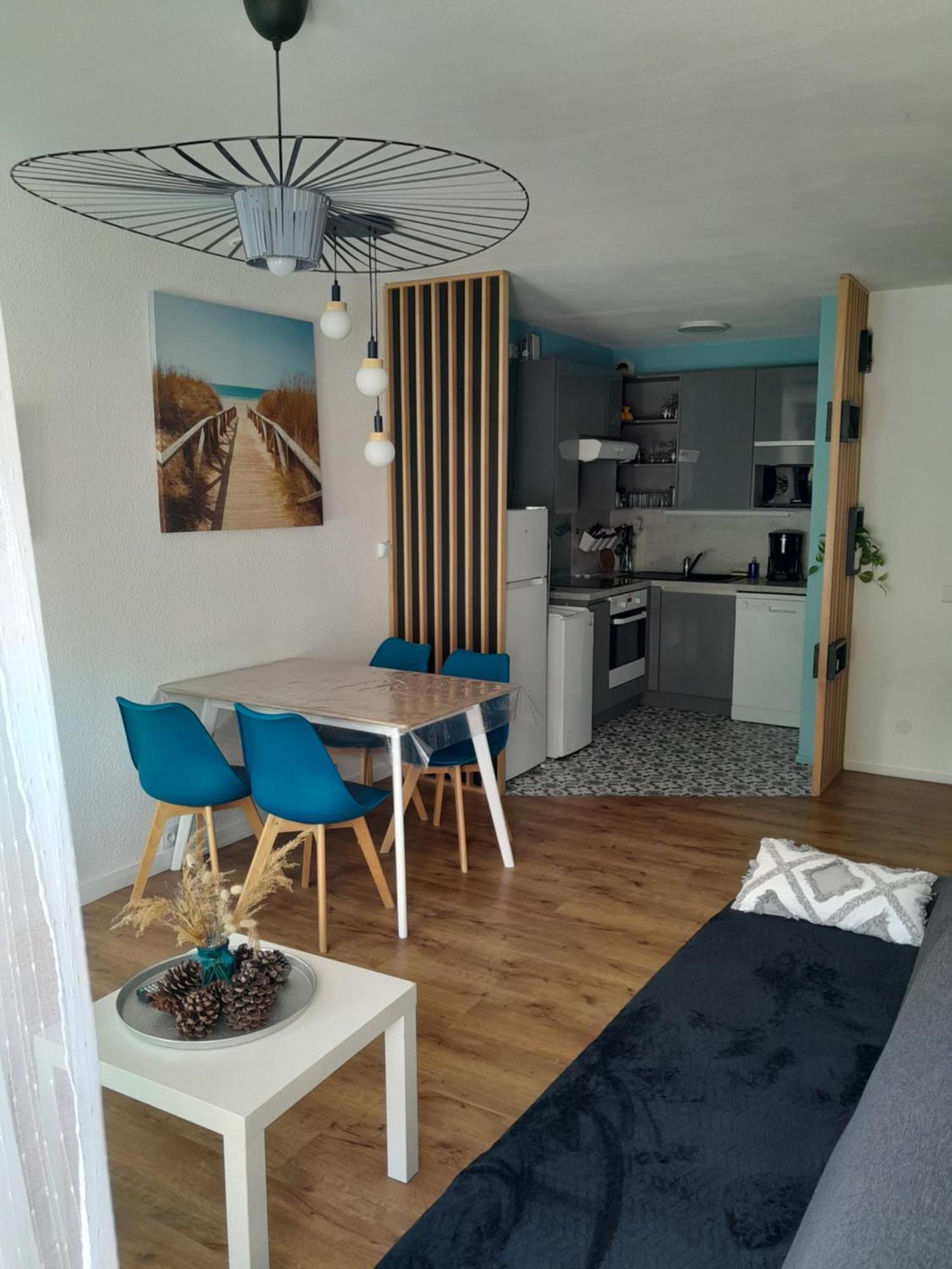 Joli 2 Pieces Sur Le Port Avec Piscine, Terrasse, Parking Apartamento Capbreton Exterior foto