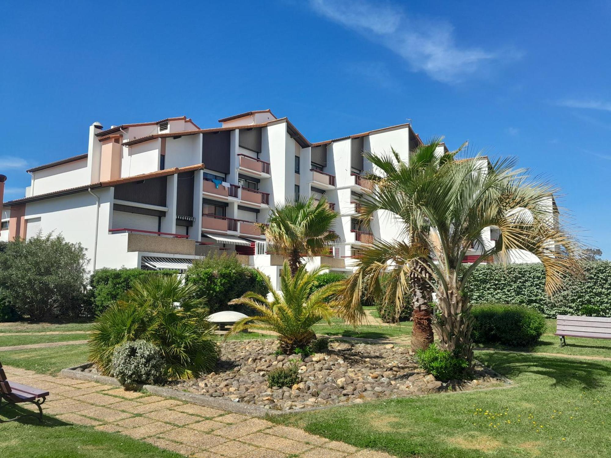 Joli 2 Pieces Sur Le Port Avec Piscine, Terrasse, Parking Apartamento Capbreton Exterior foto